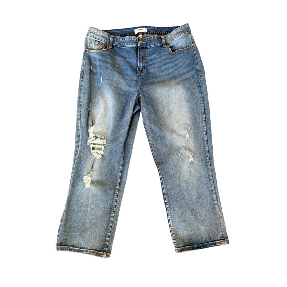 Lane Bryant Mid-rise Boyfriend Medium Wash Denim Jean Capri Distressed Size 14